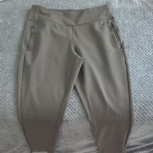 Women's Olive Leggings With Zipper Pockets